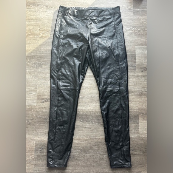 Express Pants - Express New Black Faux Leather Leggings Size Medium
